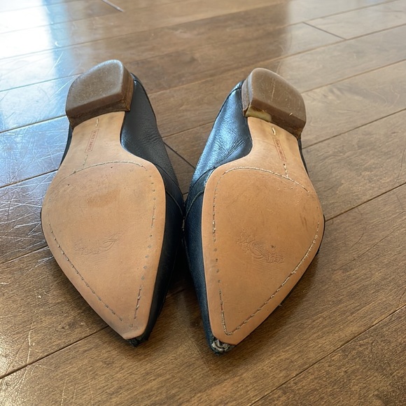 Vince Camuto point toed shoes - Picture 4 of 4